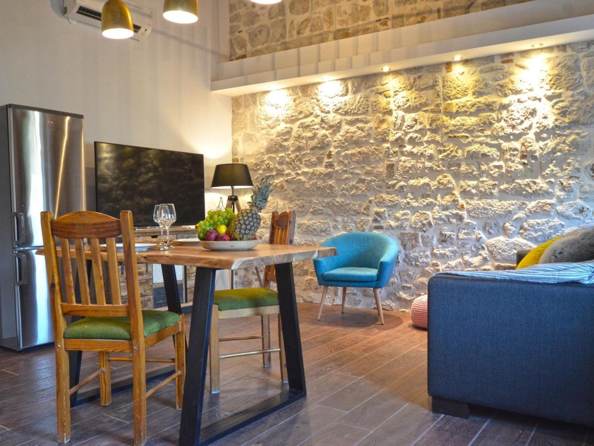 Elegant Old Town - One Bedroom
