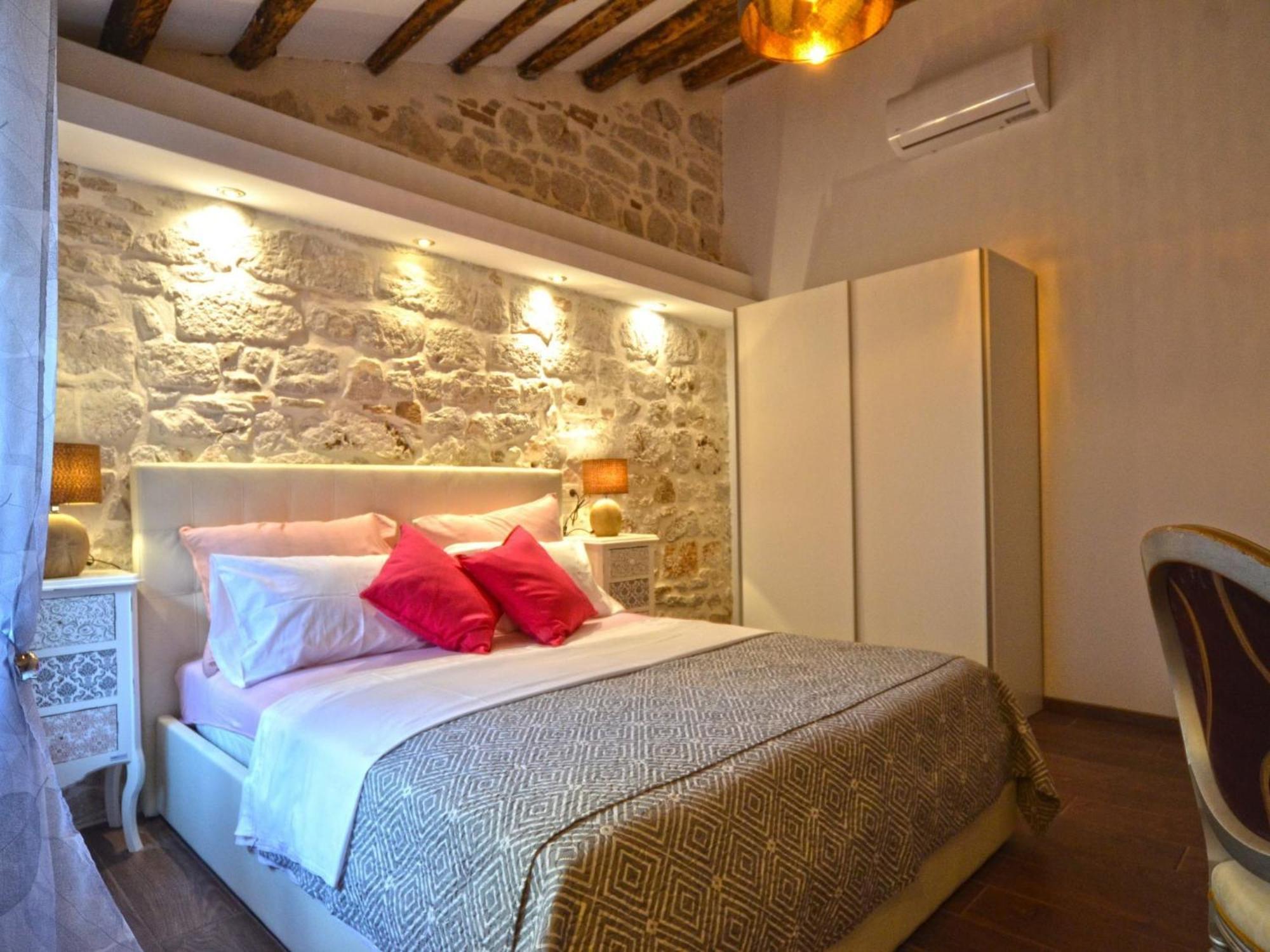 Apartment Elegant Old Town - One Bedroom Rovinj