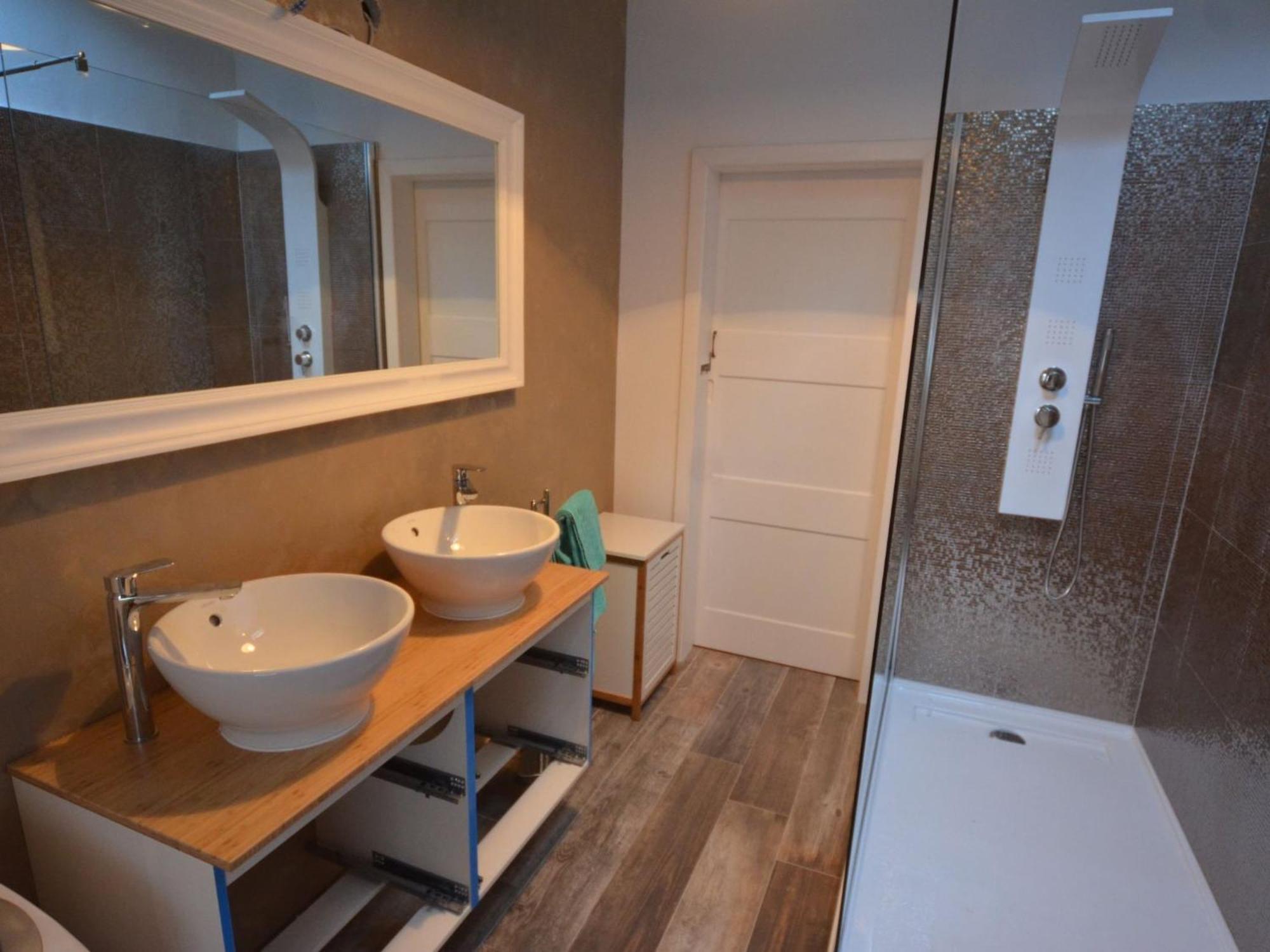 Elegant Old Town - One Bedroom *